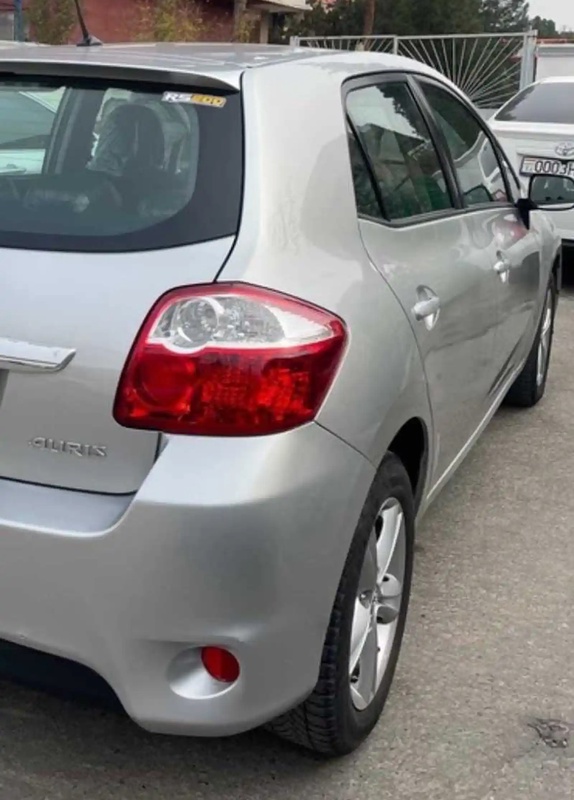 Не тонированные стекла для Toyota Auris